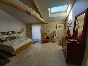 4 camere, ferro/asse da stiro, Wi-Fi gratuito, lenzuola