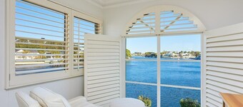 Main River Mansion 5 bed + pool