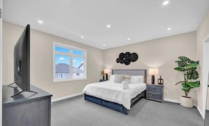 5 chambres, fer et planche à repasser, lit de bébé portatif, Wi-Fi
