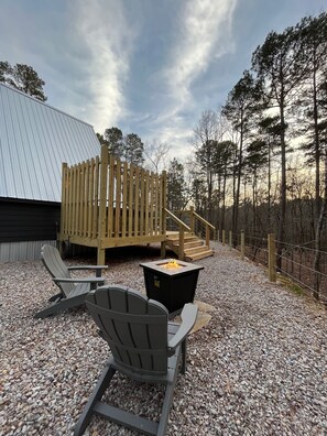 Property grounds - Hidden A-Frame w/hot tub-Near Pristine Lake Ouachita and Hot Springs National Pk (Royal)