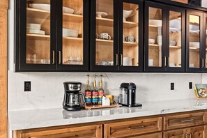 Interior - Steel Pine Lodge · Steel Pine Lodge A Rustic Mountain Retreat & SPA (Big Bear)