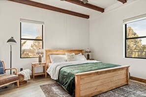 5 bedrooms, desk, iron/ironing board, free WiFi - Steel Pine Lodge · Steel Pine Lodge A Rustic Mountain Retreat Views! (Big Bear)