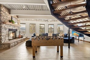 غرفة الألعاب