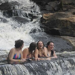 Exterior detail - Kpatawee Waterfalls   (Kpatawee)