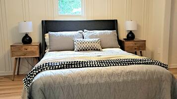 2 slaapkamers, een strijkplank/strijkijzer, reisbedje, gratis wifi