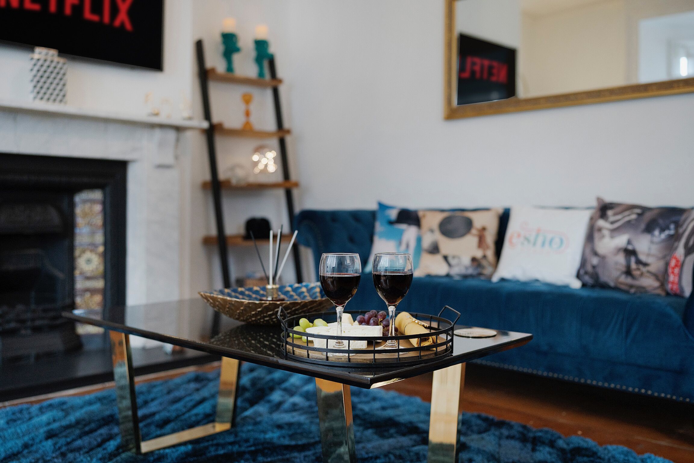 Fernseher, Tischtennisplatte