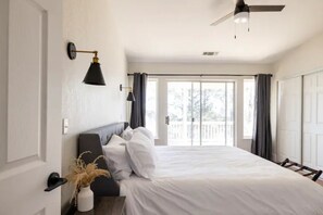 5 bedrooms, iron/ironing board, free WiFi, bed sheets - Heated Pool ~ Hot Tub ~ Scenic Views ~ Lux Stay (Cottonwood)