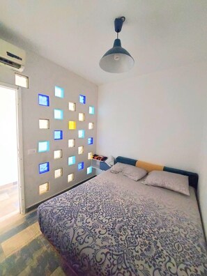 1 dormitorio y ropa de cama
