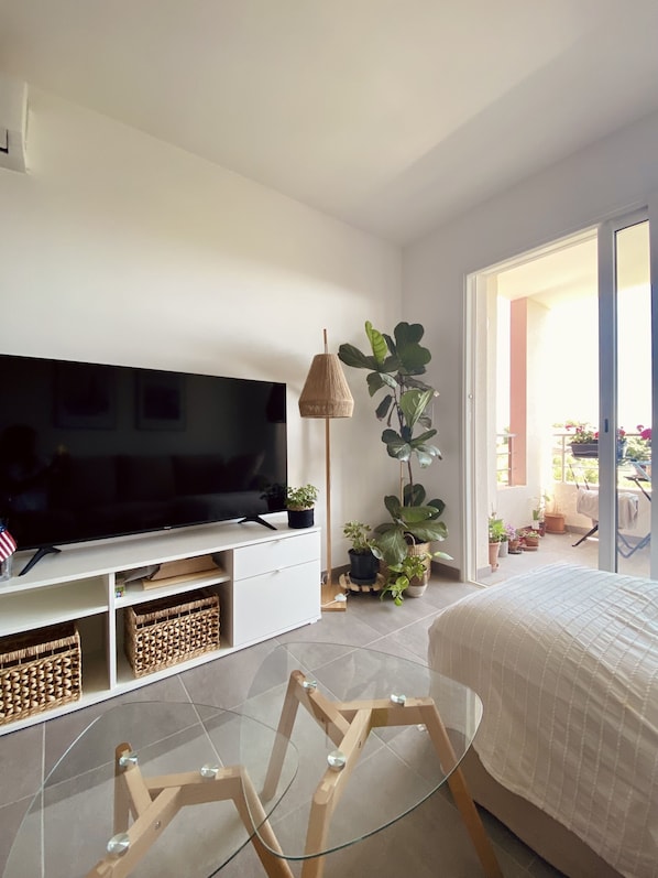 1 bedroom, iron/ironing board, bed sheets, wheelchair access