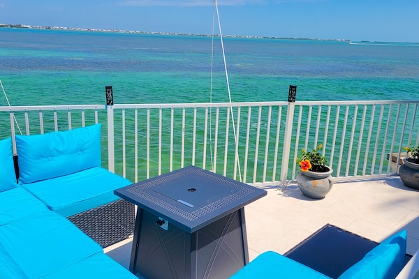Awesome 180 degree water views!