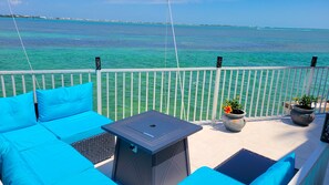 Terrace/patio - Emerald Seas - Florida Keys Ocean Front Paradise! (Cudjoe Key)