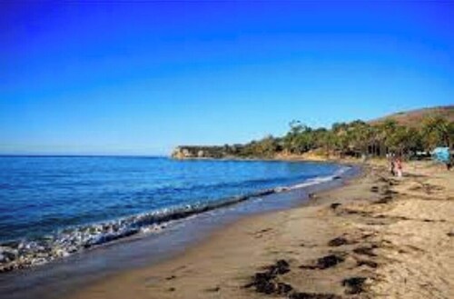 Walk to downtown Walnut Creek world class shopping and dining, hiking and biking