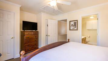 2 bedrooms, iron/ironing board, Internet, bed sheets