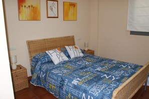 2 makuuhuonetta, silitysrauta/-lauta, ilmainen Wi-Fi, vuodevaatteet