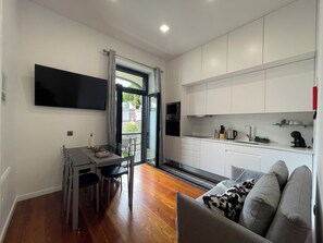 Smart TV - Sea and Sun 4 You - Villa Oliveira C/3 (Funchal)