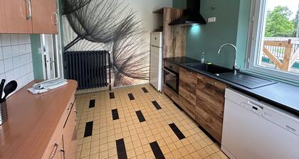 Cosy cottage in the heart of the Champagne Lakes: 2 bedrooms, living room, kitchen ++.