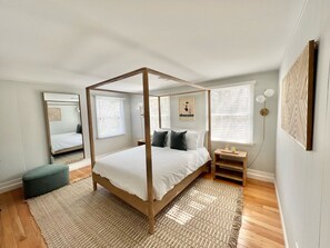 4 habitaciones, escritorio, tabla de planchar con plancha y wifi gratis 