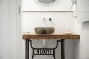 Room | Minibar, free WiFi