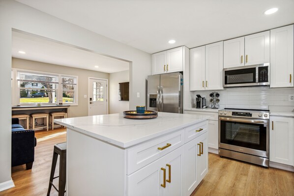 Deluxe House | Living area - Live-Work-Play in Loudoun County (Sterling)