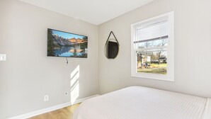 Rumah Deluks | 4 kamar tidur, Wi-Fi gratis, dan seprai linen