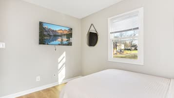 4 bedrooms, free WiFi, bed sheets