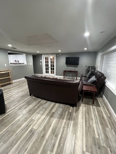 Spacious 2 bedroom 2 bathroom. 4 beds!