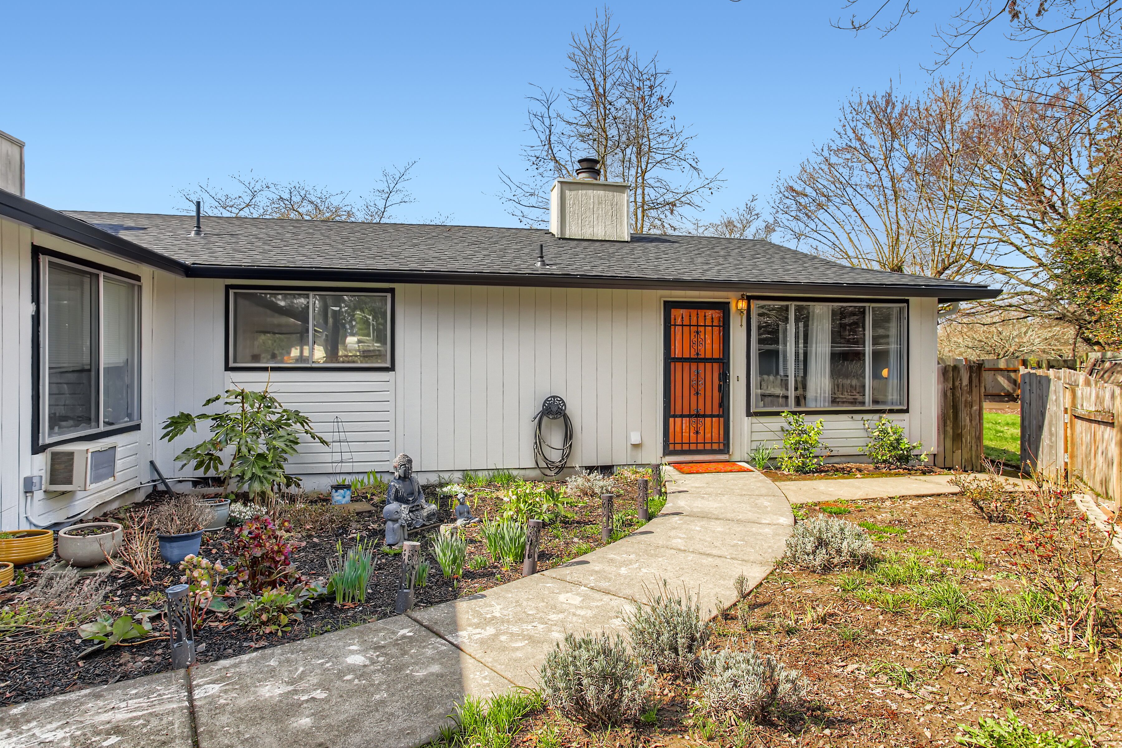 Comfortable and Newly Remodel Home