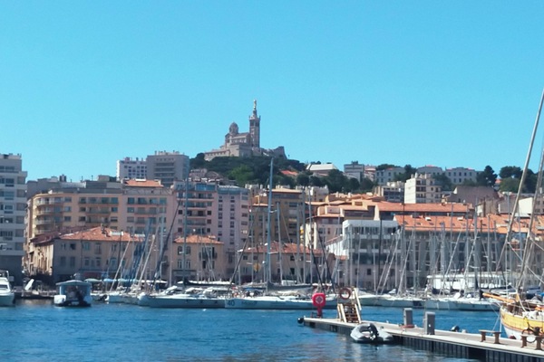 Notre Dame de la Garde vue du Vieux Port