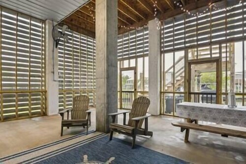 Salty Dog Waterfront 3br 3.5 ba