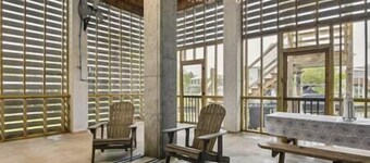 Salty Dog Waterfront 3br 3.5 ba