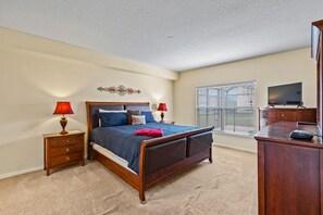 5 bedrooms, WiFi, bed sheets - Family Ready in Gated Community Near Attractions (Davenport)