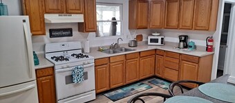  Guesthouse/apartment 5 minutes from Hospital,  convenient center, and freeway