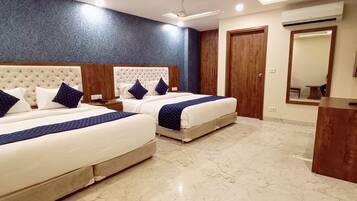 Familie vierpersoonskamer | Uitzicht op de binnenplaats