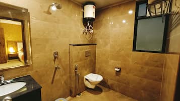 Executive Double Room, 1 King Bed | Bathroom | Shower, rainfall showerhead, free toiletries, bathrobes