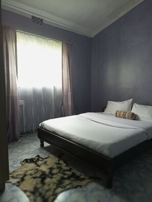 2 bedrooms, WiFi, bed sheets - Family sized home with internet, free parking, in section 58, 5 min to NakuruCBD (Nakuru)