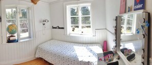 4 habitaciones, wifi gratis y ropa de cama