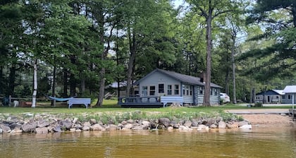 Waterfront Modernized Rustic Log Cabin on Indian Lake, Manistique, MI
