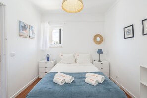2 chambres, fer et planche à repasser, accès au Wi-Fi (inclus)