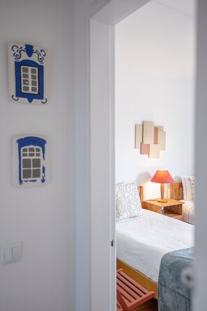 2 chambres, fer et planche à repasser, Wi-Fi gratuit, draps fournis