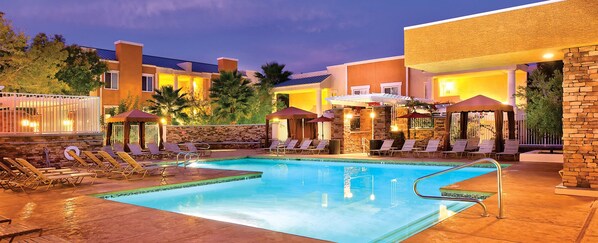 Outdoor pool - Las Vegas WorldMark Tropicana Timeshare. (Las Vegas)