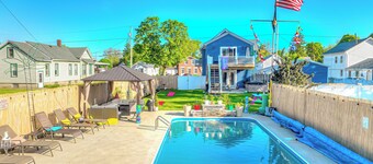 BUOY HOUSE SANDUSKY: Heated, in-ground pool, your own oasis!