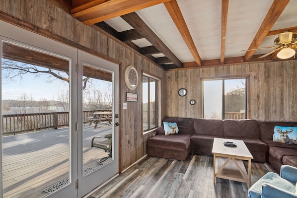 Smart TV, DVD player