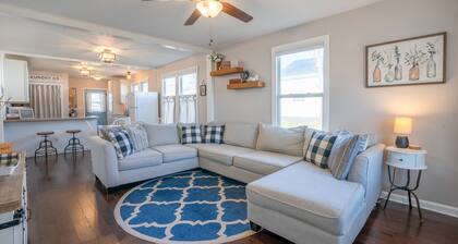 Cozy Convenient Cottage