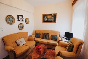Living area - Gjirokastra Apartment (Gjirokastër)