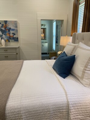 2 bedrooms, iron/ironing board, travel cot, free WiFi
