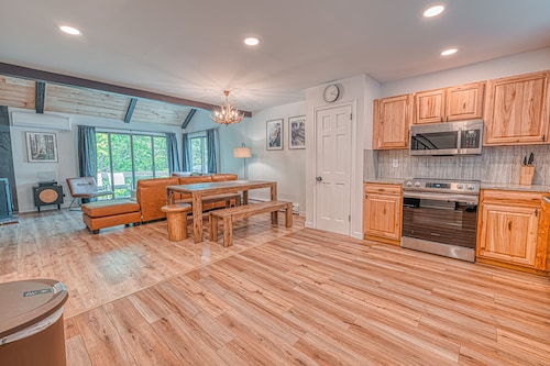 Modern and Brand New, Pool, Camelback Area, Grill.