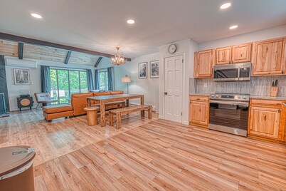Modern and Brand New, Pool, Camelback Area, Grill.