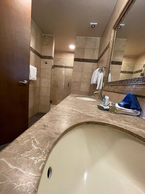 Shower, hair dryer, towels, soap - Beautiful Ground floor close to the pool-Also own adjacent unit  (Puerto Peñasco)