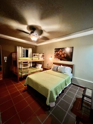 2 chambres, Wi-Fi gratuit, draps fournis