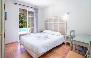 3 chambres, accès au Wi-Fi (inclus), literie fournie